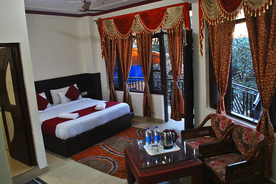 super deluxe room booking in mcleodganj